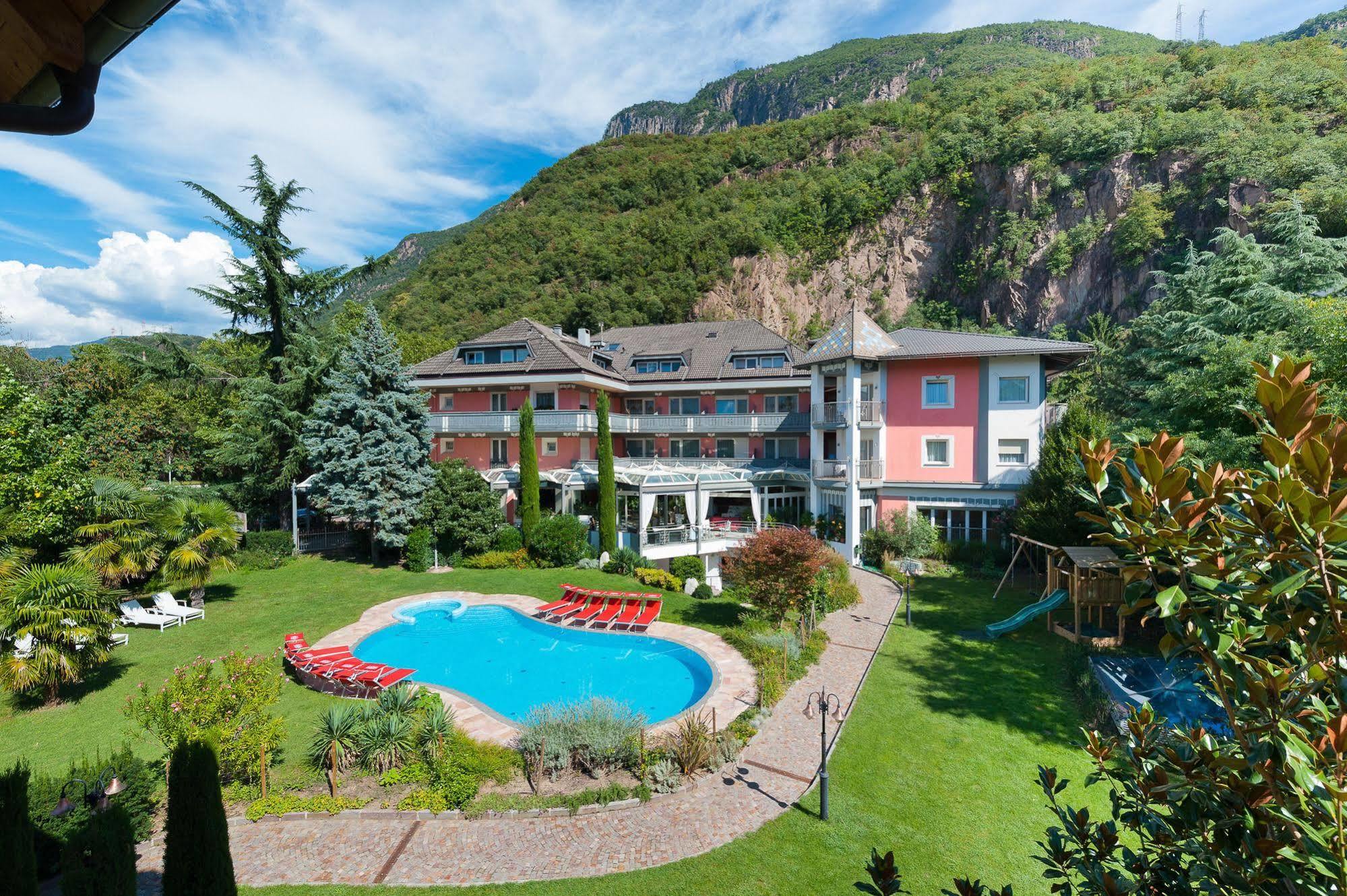 Business Resort Parkhotel Werth Bolzano Bagian luar foto
